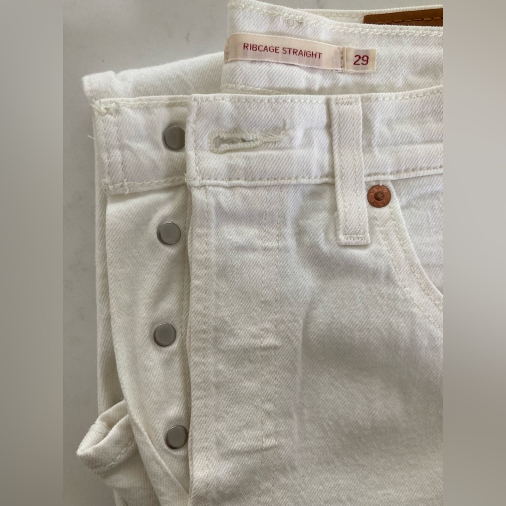 Levis ribcage ankle straight jeans